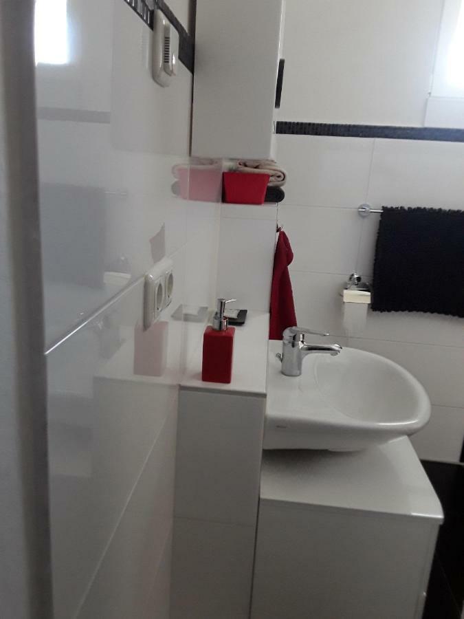 All-In-One-Studio Appartement Henstedt-Ulzburg Buitenkant foto